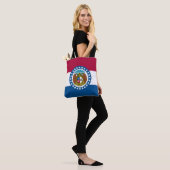 vlag van de staat Missouri Tote Bag (Op model)