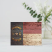 Vlag van de staat North Carolina op de oude houten Briefkaart (Staand voorkant)