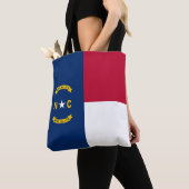 vlag van de staat North Carolina Tote Bag (Dichtbij)
