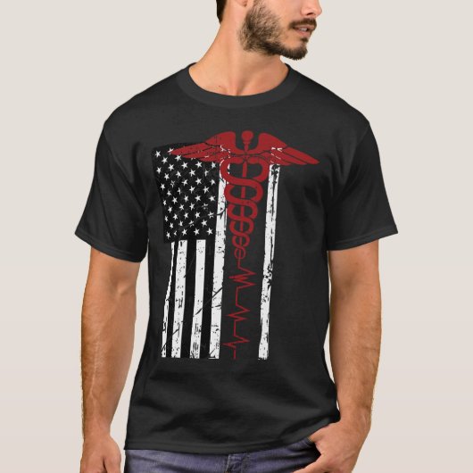 Vlag van de VS Medisch Symbool Zwart Patriottische T-shirt (Voorkant)