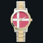 Vlag van Denemarken of Deense kleding Horloge<br><div class="desc">De vlag van Denemarken is rood met een wit Scandinavisch kruis dat zich uitstrekt tot de randen van de vlag; het verticale deel van het kruis wordt verschoven naar de vijandige kant #denmark #danish #patriotic #flag #scandinavian</div>