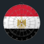Vlag van Egypte Dartbord<br><div class="desc">Vlag van Egypte: Het bestaat uit drie horizontale banden, rood, wit en zwart, met het nationale embleem van Egypte.</div>