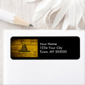 Vlag van Gadsden op de oude houten korrel Etiket (Insitu)