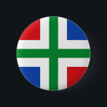 Vlag van Groningen (provincie) Ronde Button 5,7 Cm<br><div class="desc">De vlag van Groningen, een provincie in Nederland. De vlag is gebaseerd op de vlag van de stad Groningen en het wapen van de regio Ommelanden. De kleuren rood, wit en blauw zijn afgeleid van het wapen van de Ommelanden en het witte en groene zijn afgebeeld in de vlag van...</div>