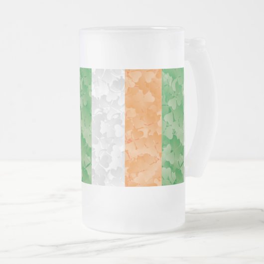 Vlag van Ierland met een shamrockpatroon Matglas Bierpul (Voorkant rechts)