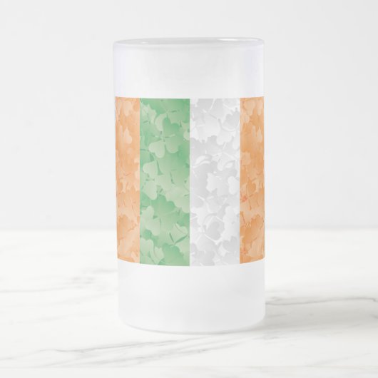 Vlag van Ierland met een shamrockpatroon Matglas Bierpul (Center)