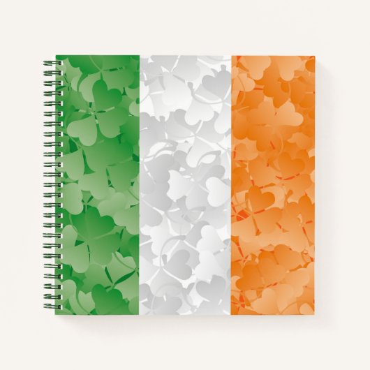 Vlag van Ierland met een shamrockpatroon Notitieboek (Voorkant)