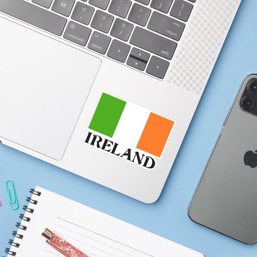 Vlag van Ierland Sticker (Laptop met iPhone)