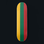 Vlag van Litouwen Persoonlijk Skateboard<br><div class="desc">Vlag van Litouwen. De Litouwse vlag is een horizontale drieklank.</div>