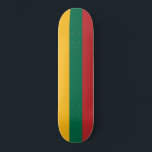 Vlag van Litouwen Persoonlijk Skateboard<br><div class="desc">Vlag van Litouwen. De Litouwse vlag is een horizontale drieklank.</div>