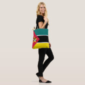 Vlag van Mozambique Tote Bag (Op model)
