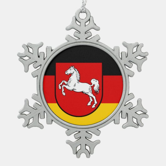 Vlag van Nedersaksen Snowflake Pewter Kerstmis of Tin Sneeuwvlok Ornament (Voorkant)