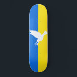 Vlag van Oekraïne - Dove of Peace - Freedom - Peac Persoonlijk Skateboard<br><div class="desc">De vlag van Oekraïne - Dove of Peace - Freedom - Peace Support - Solidariteit - Oekraïense vlag - Sterk samen - de slachtoffers van de vrijheid! Laten we van de wereld een betere plek maken - iedereen samen! Een betere wereld begint - hangt af - heeft jou ook nodig!...</div>