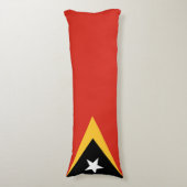 Vlag van Oost-Timor Lichaamskussen (Voorkant Verticaal)