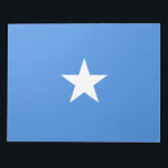 Vlag van Somalië Notitieblok<br><div class="desc">Dit ontwerp is voorzien van de nationale vlag van Somalië (officieel bekend als de Federale Republiek Somalië), een land in de Hoorn van Afrika. Somalië heeft de langste kustlijn op het Afrikaanse vasteland. Somalië wordt door Ethiopië in het westen begrensd, Djibouti in het noordwesten, de Golf van Aden in het...</div>