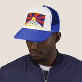 Vlag van Tibet Trucker Pet (In situ)