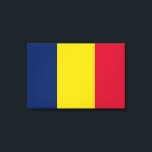 Vlag van Tsjaad (Afrikaans land) Canvas Afdruk<br><div class="desc">Dit ontwerp is voorzien van de nationale vlag van Tsjaad (officieel bekend als de Republiek Tsjaad), een land dat niet aan zee grenst in Noord-Centraal-Afrika. Tsjaad wordt door Libië begrensd naar het noorden, Soedan naar het oosten, de Centraal-Afrikaanse Republiek naar het zuiden, Kameroen naar het zuidwesten, Nigeria naar het zuidwesten...</div>