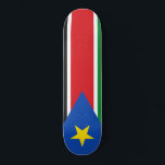 Vlag van Zuid-Sudan (Afrika) Persoonlijk Skateboard<br><div class="desc">Dit ontwerp is voorzien van de nationale vlag van Zuid-Sudan (officieel bekend als de Republiek Zuid-Sudan), een land dat niet aan zee grenst in Oost-Centraal-Afrika. Zuid-Sudan grenst Ethiopië aan het oosten, Sudan aan het noorden, de Centraal-Afrikaanse Republiek aan het westen, de Democratische Republiek Congo aan het zuidwesten, Uganda aan het...</div>