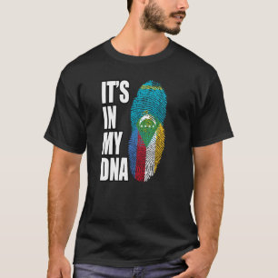 Vlag voor DNA-erfgoed van de Comoren en Kazachstan T-shirt