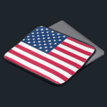 Vlag VS - Verenigde Staten - Patriottisch Laptop Sleeve<br><div class="desc">Verenigde Staten - Verenigde Staten - Vlag - Patriottisch - Onafhankelijkheidsdag - 4 juli - - Kies / voeg uw unieke tekst / kleur / Afbeelding toe - maak uw speciale cadeautje - vergroot en beweeg of verwijder elementen / afbeelding met aanpassingsgereedschap. U kunt design ook overbrengen naar meer dan...</div>