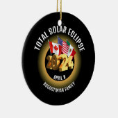 Vlaggen 2024 TOTALE ZONSVERDUISTERING Familie Keramisch Ornament (Rechts)