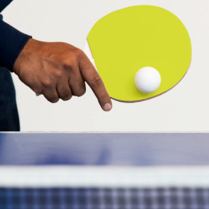 Vlakke gele achtergrond – Back-to-School textuur Tafeltennisbatje