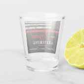 Vlambrandweerman met rode lijn shot glas (Achterkant)