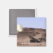 Vlammen en rook komen uit de muilmond. magneet (Voorkant / Achterkant)