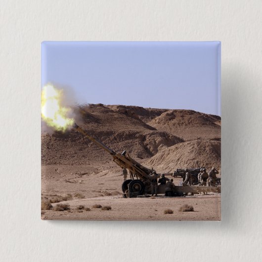 Vlammen en rook komen uit de muilmond. vierkante button 5,1 cm (Voorkant)