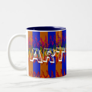 Vlammen in het abstract over de strepen kleuren tweekleurige koffiemok
