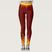 Vlammen met Jouw naam in HOOFDLETTERS op DONKERROO Leggings (Voorkant)