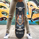 Vlammende Adelaar Schedel Aangepaste Naam Persoonlijk Skateboard<br><div class="desc">Vlammende Adelaar Schedel Aangepaste Naam skateboard (</div>