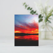 Vlamrode zon naar beneden briefkaart (Staand voorkant)