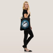 Vleermuizen en Bomen Tegen de Maan Tote Bag (Op model)
