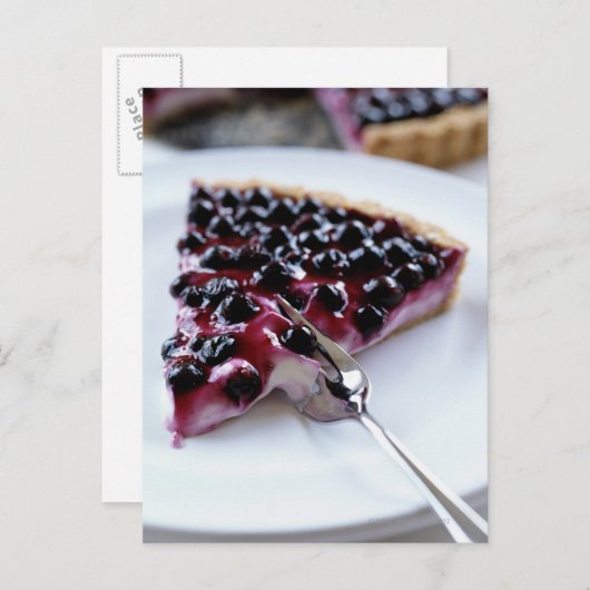 Vlees dat bosbessen snijdt op bord briefkaart (Voorkant / Achterkant)