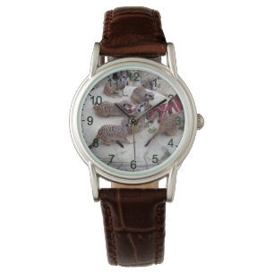 vleesetende merkats met ribben voor de thee, horloge