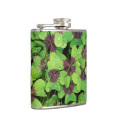 Vlek van vier lederen klaver, sorrel, met dauw heupfles (Rechts)