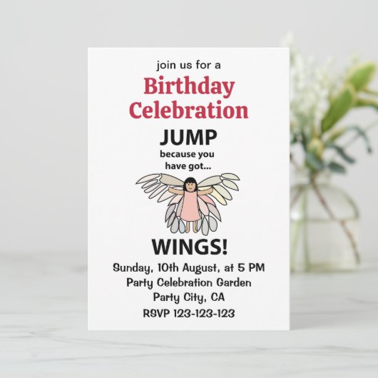Vleugels springen omdat je vleugels verjaardag heb kaart (Staand voorkant)