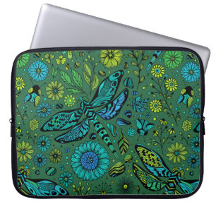 Vlieg een libel op smaragdgroen laptop sleeve