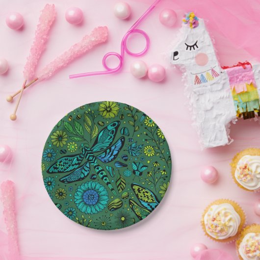 Vlieg een libel op smaragdgroen papieren bordje (Feest)