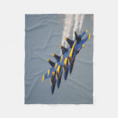 Vlieg naar Slaap met de Blauwe Angels Fleece Deken (Voorkant)