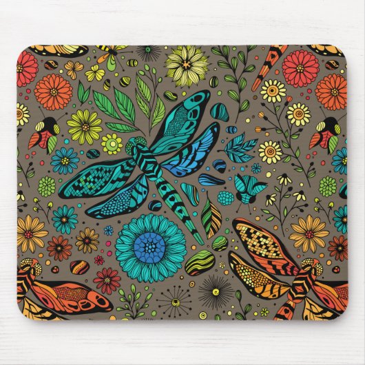 Vlieg, vlieg dragonvlieg op bruin muismat (Voorkant)