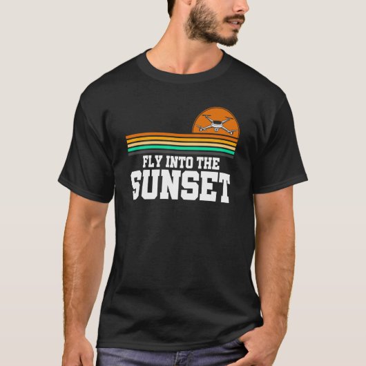Vliegen in de Sunset Drone Flying RC Quadcopter T-shirt (Voorkant)