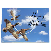 Vliegen Mallard Eenden Met Wolken Voor Verjaardag Groot Cadeauzakje (Voorkant)