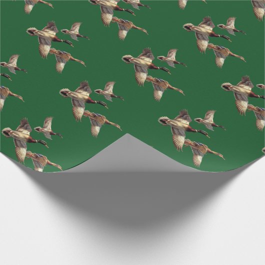 Vliegen Mallard eenden op groen Cadeaupapier (Hoek)