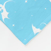 Vliegende draken en sterren op blauwe achtergrond fleece deken (Hoek)