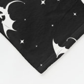 Vliegende draken en sterren op zwarte achtergrond fleece deken (Hoek)