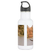 vliegende eend boven water foto waterfles (Achterkant)