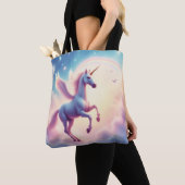 Vliegende Eenhoorn Helder Regenboog Wolken Illustr Tote Bag (Dichtbij)
