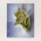 Vliegende esdoornbladeren legpuzzel (Verticaal)